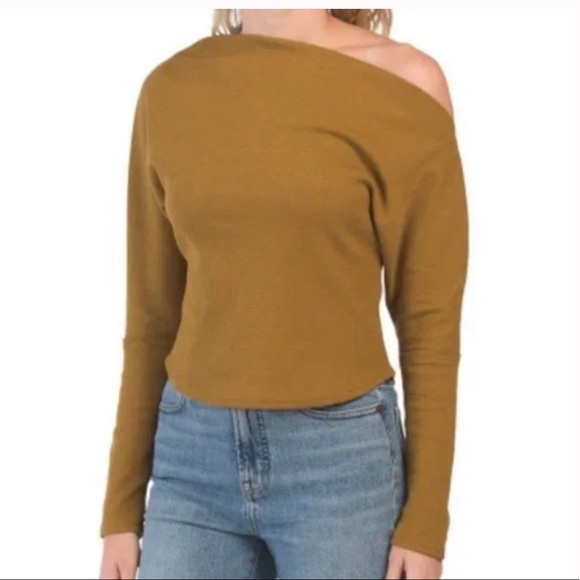 House of Harlow 1960 Sweaters - NWT House Of Harlow 1960 off the shoulder waffle knit rust top in size small